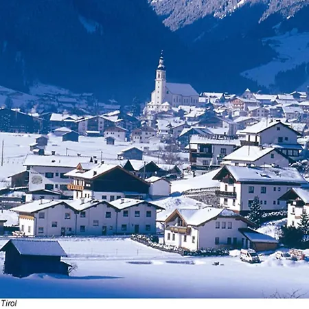 Stylish Apartment In Neustift Near Ski Lift Neustift im Stubaital Exterior photo